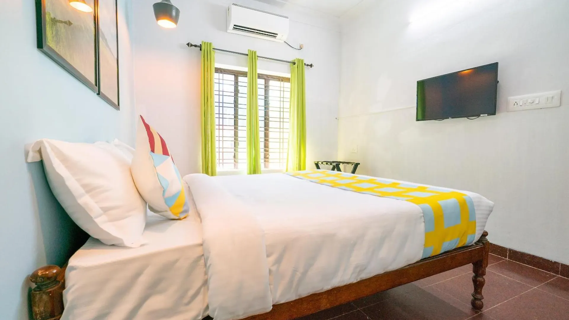 ***  Super Hotel O Thammanam Kochi India