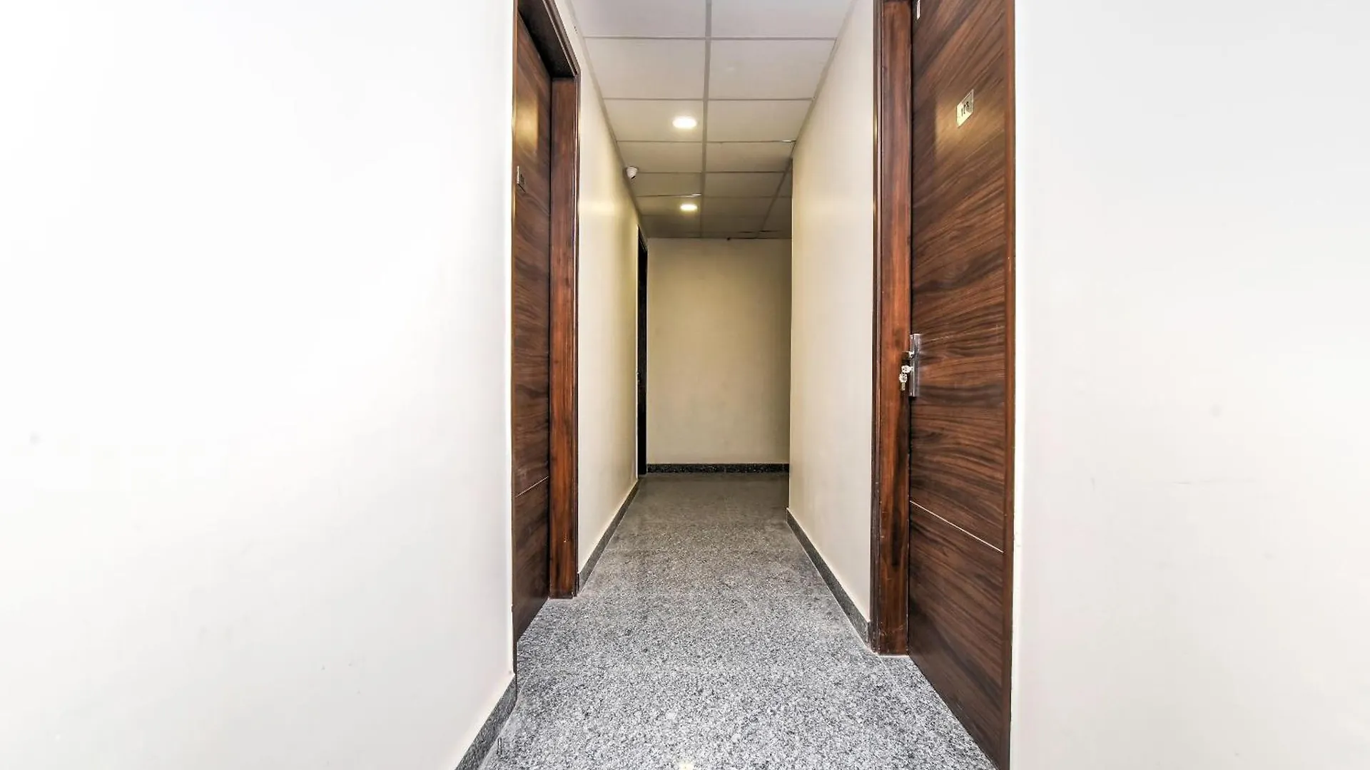 Super Hotel O Thammanam Kochi