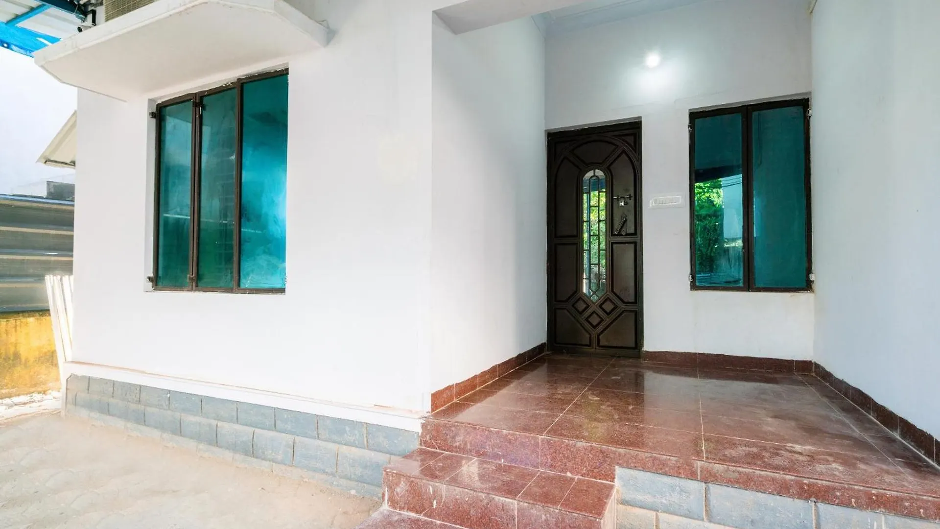 Super Hotel O Thammanam Kochi