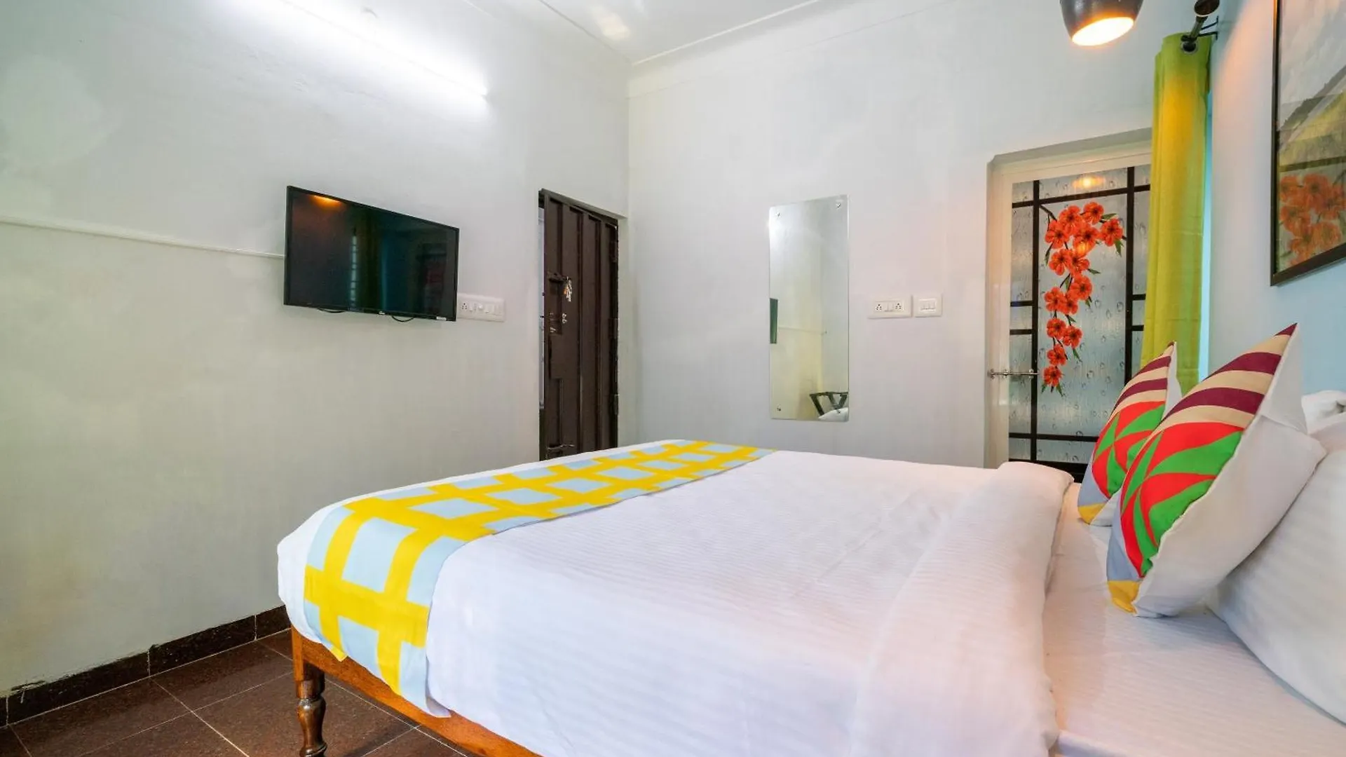Super Hotel O Thammanam Kochi